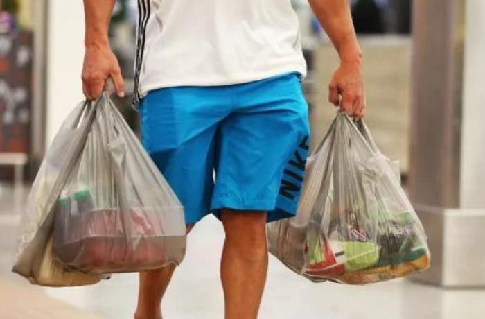 Təbiətə ziyan vuran məhsulla bağlı marketlər şəbəkəsindən açıqlama